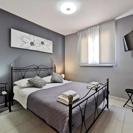 Veduta Luxury דירה