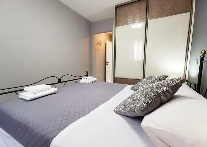 Veduta Luxury Apartment *