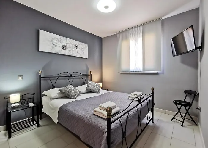 Veduta Luxury Apartment